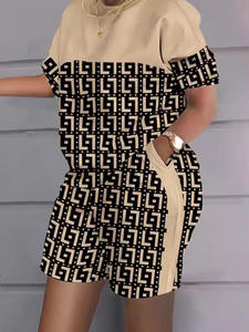 Ensemble décontracté d'été pour <span class=keywords><strong>femme</strong></span> : T-shirt court et <span class=keywords><strong>short</strong></span> assorti en polyester, anti-boulochage - Product Image 3