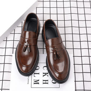 Nouvelles Chaussures Oxford en Cuir Imperméables Artisanales de Luxe Décontractées Britanniques pour Hommes – Idéales pour Mariage, Bureau et Tenues Professionnelles - Product Image 2