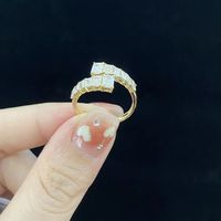 Vente en gros d'émeraude personnalisée Bague de mariage en or 18 carats pour femmes bijoux de luxe Bague de fiançailles en diamant de laboratoire
