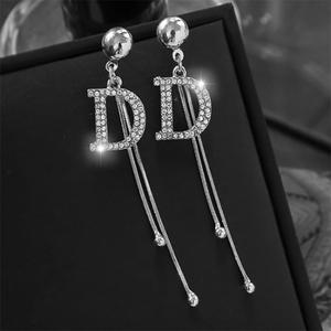 Nouvelle Arrivée Lettre D Gland Designer Boucles D'oreilles Collection Bijoux De Luxe Strass 925 Boucles D'oreilles En Argent Dernier <span class=keywords><strong>Catalogue</strong></span> - Product Image 5