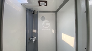 Remolque de Baño Portátil con Diseño Moderno, Muy Popular, Personalizable, con 1 Inodoro y 4 Duchas - Product Image 4