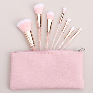 Ensemble de pinceaux de maquillage en cristal pailleté de marque privée de 7 pièces outils cosmétiques professionnels avec strass pour le visage - Product Image 4