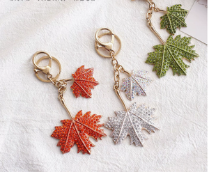 Porte-clés double feuille d'érable créatif, breloque pour voiture ou sac, petit cadeau de festival - Product Image 5