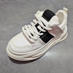 Men's Casual Board Shoes Low Cut Breathable Mesh Simple Comfortable Versatile Lace-Up Closure Anti-Slippery for Slow Walking - Product Image 1