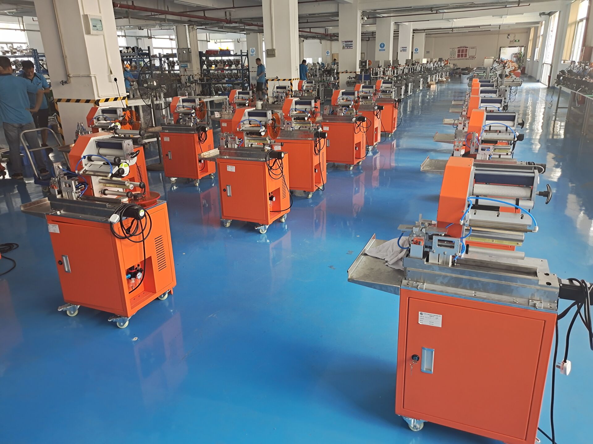 ubl工厂小型自动贴标机塑料玻璃瓶贴标液体瓶贴标机 - buy plastic
