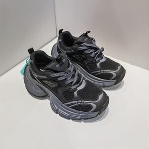 Zapatos Casuales de Hombre Estilo Retro con Suela Gruesa, Botas para Caminar al Aire Libre Hechas a Mano con Característica Impermeable, Estilo Antiguo de Moda - Product Image 2