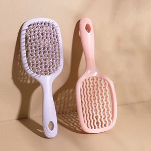 Nouvelle conception de peigne à cheveux creux en plastique, brosse à démêler les cheveux humides et secs, brosse à cheveux ventilée incurvée de haute qualité pour femmes - Product Image 1