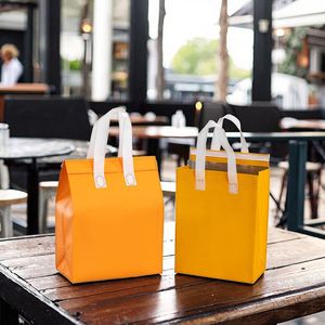Sac isotherme promotionnel portable et compact en non-tissé jetable pour livraison de repas avec logo personnalisé - Product Image 1