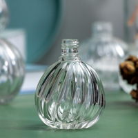 Vente en gros, nouveauté, design de luxe, bouteille en verre transparente de 100ml, diffuseur de fleurs, parfum d'intérieur, diffuseur de roseaux