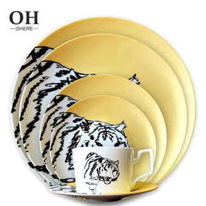 Ohere-Assiette <span class=keywords><strong>de</strong></span> présentation jaune tigre <span class=keywords><strong>de</strong></span> qualité supérieure, <span class=keywords><strong>service</strong></span> <span class=keywords><strong>de</strong></span> <span class=keywords><strong>table</strong></span> en <span class=keywords><strong>porcelaine</strong></span> fine, vaisselle écologique en céramique et <span class=keywords><strong>porcelaine</strong></span> pour les mariages - Product Image 1
