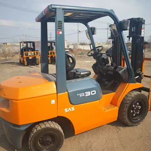 รถยกมือสอง 7F30 สภาพดี ขายดี ราคาพิเศษ ผลิตในญี่ปุ่น มีสินค้าในสต็อก - Product Image 1