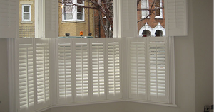 Volets en <span class=keywords><strong>PVC</strong></span> imitation bois sur mesure |   Stores de fenêtre à hauteur complète, à niveaux superposés, pour le marché britannique et américain - Product Image 3