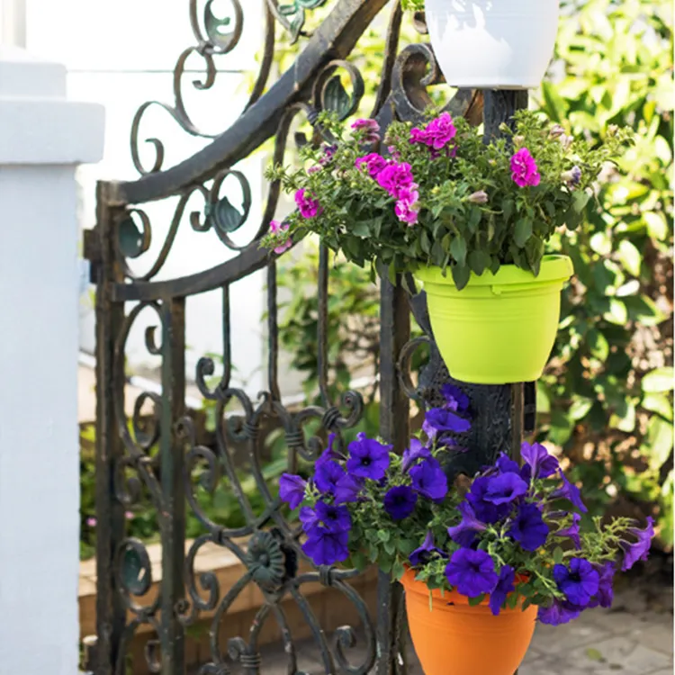 Vaso di fiori all'aperto di plastica della decorazione del balcone del giardino della famiglia all'ingrosso della casa di vendita calda