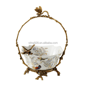 Classic Handmade Chinoseries European Decorative Antique Porcelain <b>Vase</b> Art <b>Gold</b> and White Ceramic for Wedding 13DCN83-1486 - Product Image 2