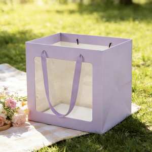 Bolsas de Regalo Personalizables de Color Morado Claro con Ventanas Transparentes, Diseñadas para Ramos de Regalo de Cumpleaños. - Product Image 5