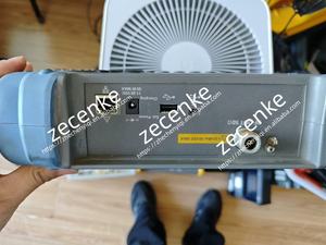 Testeur de câbles et d'antennes portable Hp/Keysight/Agilent N9330B 25 MHz-3 GHz + Chargeur - Product Image 2