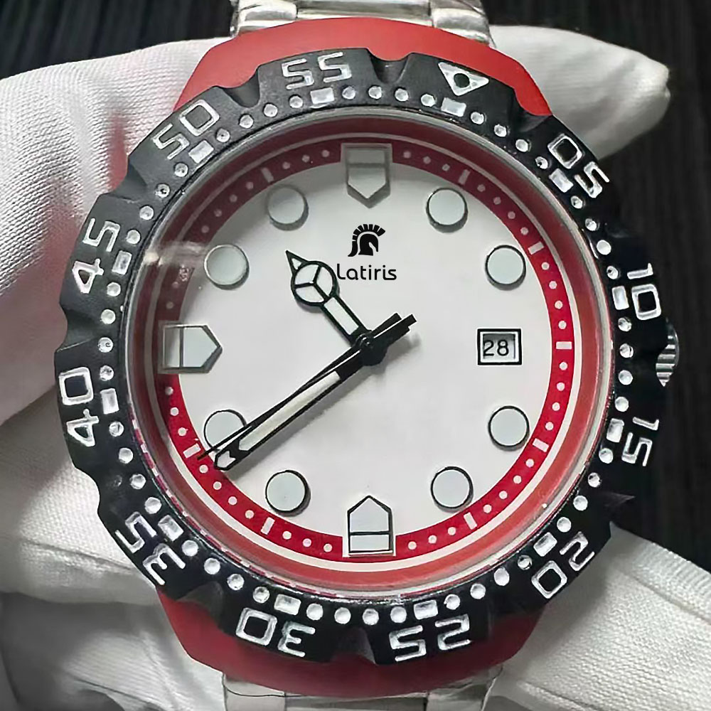 Red White dial quartz watch