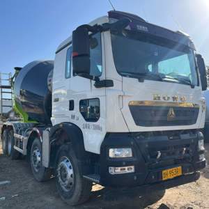 Camión Mezclador de Concreto SINOTRUK HOWO TX Usado de Buen Rendimiento, Camión Mezclador 8x4 de 12 CBM - Product Image 6