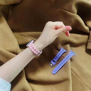 CAOWTAN Cat's Paw Bracelet de <span class=keywords><strong>montre</strong></span> en silicone pour IWatch Series 7 Se 6 5 4 Bracelet en caoutchouc silicone pour Apple Watch Band 41mm 38 45mm - Product Image 4