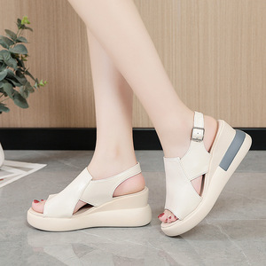 Sandales compensées à plateforme pour <span class=keywords><strong>femme</strong></span> J.R. – Mules <span class=keywords><strong>Sabot</strong></span> à bout ouvert en PVC, semelle extérieure en caoutchouc, faciles à porter pour le bureau - Product Image 2