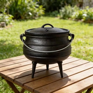 Marmite traditionnelle africaine en fonte bon marché 1/4 #   Marmite en fonte à trois pieds pour le camping et la cuisine en plein air, en vente - Product Image 1