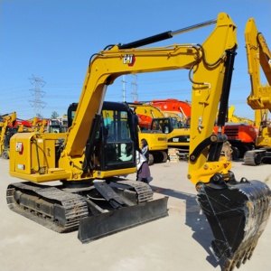 Mini-excavatrice sur chenilles hydraulique Caterpillar CAT 308E2 de 8 tonnes pour l'aménagement paysager, modèles CAT 303E 304CR 305.5E2 306E2 - Product Image 2