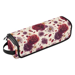 Bolsa de Viaje de Nailon con Estampado Completo, Diseño Hawaiano Vintage con Rosas Rojas, Personalizada con Asa para Rizador de Pelo - Product Image 1