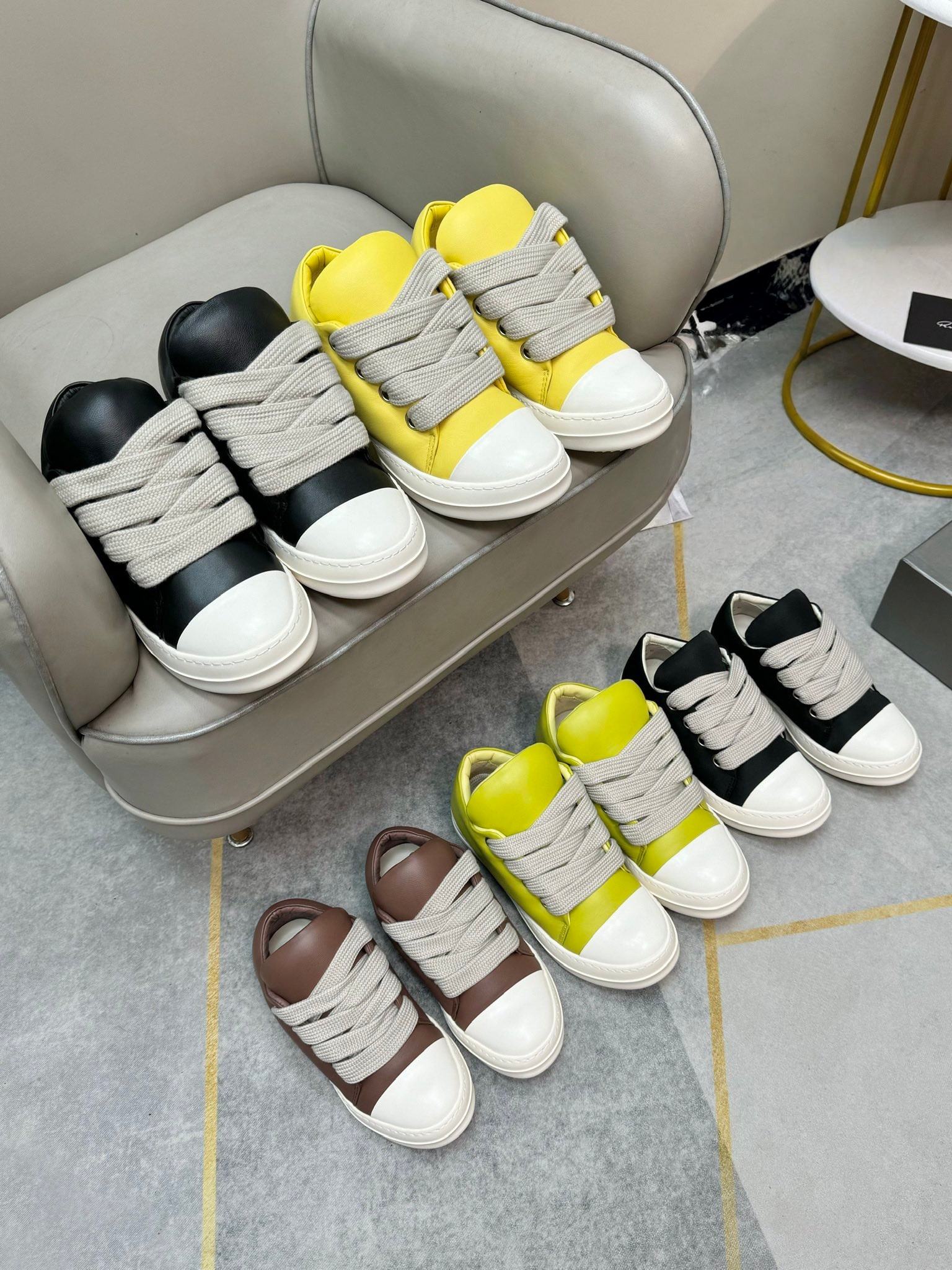 ติดต่อฉัน