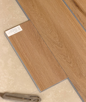 Plancher en vinyle SPC rigide antidérapant et étanche à installation par clic, épaisseurs 4mm, 5mm, 6mm, revêtement en caoutchouc