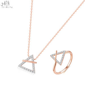 Anillo de diamantes naturales auténticos de oro rosa macizo de 18 quilates con diseño triangular moderno, joyería fina simple de alta calidad al por mayor, personalizable. - Product Image 4