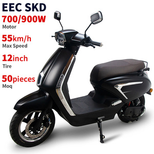 Moto électrique étanche CKD SKD 12 pouces homologuée pour la route 700/900W 55 km/h Scooter électrique de Chine - Product Image 2