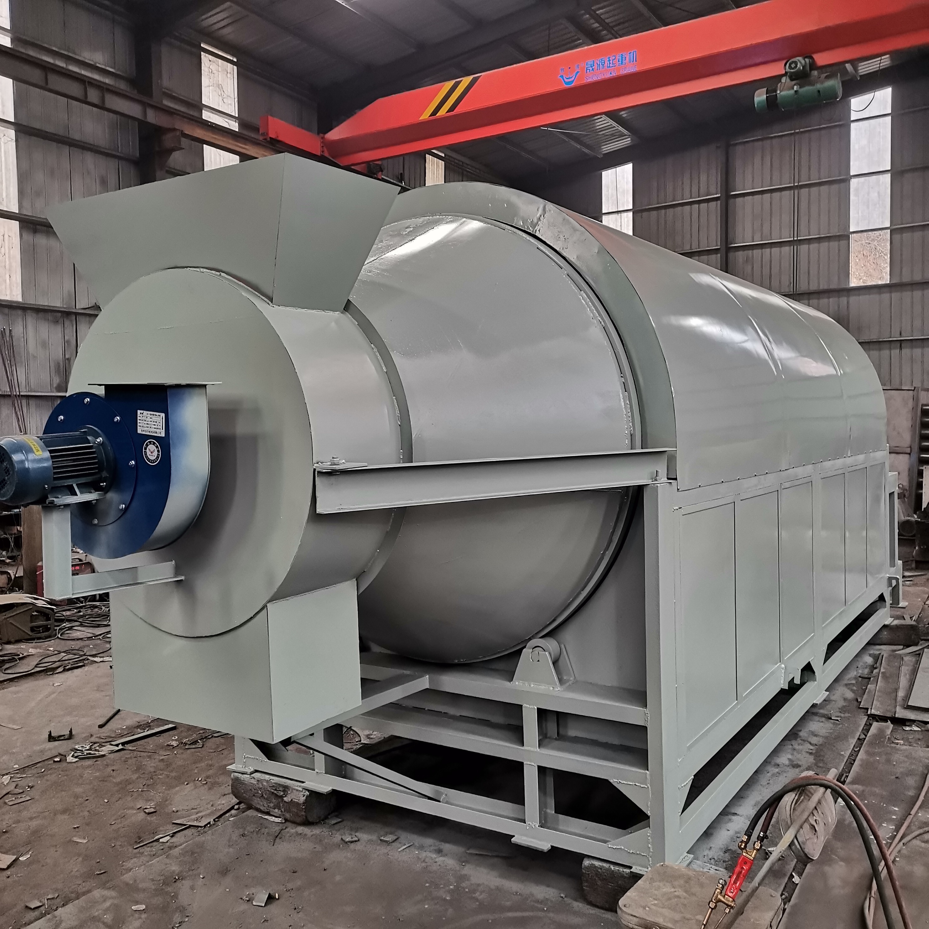 Automatic tumble dryer for drying and heating chemical raw materials