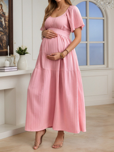 En stock <span class=keywords><strong>Robe</strong></span> <span class=keywords><strong>longue</strong></span> de maternité d'été unie à col en U, manches courtes volantées, dos smocké, taille à nouer et coupe évasée à volants - Product Image 4