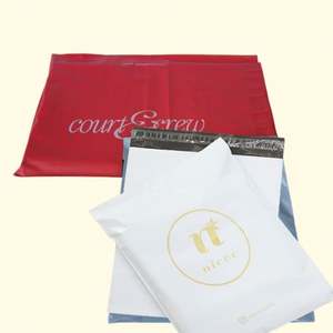 Bolsa de Correo Negra Mate UV, Bolsa de Envío Roja Mate Personalizada, Bolsas de Poliéster Coloridas, Bolsa de Envío de Color Personalizada para Ropa - Product Image 4