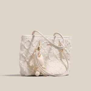 Bolso de mano de tela de encaje Bolso cruzado para mujer con correa para el hombro y correa para las axilas-Bolso de mujer de moda y versátil - Product Image 5