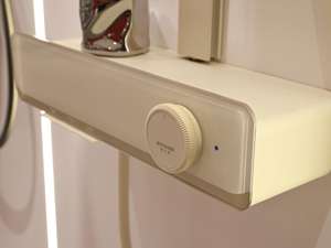 Nouvelle pomme de douche à grande buse, réglable multi-vitesses, finition chromée, montage mural, extérieur en céramique, jet de pluie - Product Image 3