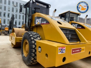 รถบดอัดดินแบบสั่นสะเทือน CAT CS-683E มือสอง เครื่องยนต์ดีเซล กำลัง 129 กิโลวัตต์ น้ำหนัก 18 ตัน ความสามารถในการบดอัดความลาดชัน 45% แรงบดอัด 257 กิโลนิวตัน รถบดถนน - Product Image 3