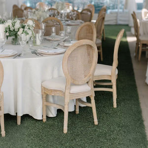 Ghế ăn kiểu Louis XVI cổ điển sang trọng, chân gỗ chạm khắc, đệm êm ái, thích hợp cho nhà hàng, tiệc chiêu đãi. - Product Image 5