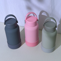 Botol Air Stainless Steel 304 Kapasitas Besar 1L Custom, Termos Vakum Dinding Ganda dengan Pegangan untuk Olahraga, Gym, dan Portabel