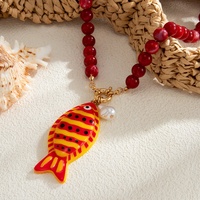Collier ras du cou bohème multicolore en acrylique avec pendentif poisson de dessin animé pour femme, accessoire tendance pour les vacances, bijou cadeau