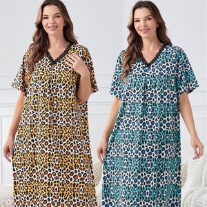 Summer <strong>Pyjamas</strong> Women's V-Neck Lace Loose Short-Sleeved Skin-Relaxed Pajamas Lighted Floral <strong>One</strong> Meter Three-Length Dress - Product Image 2