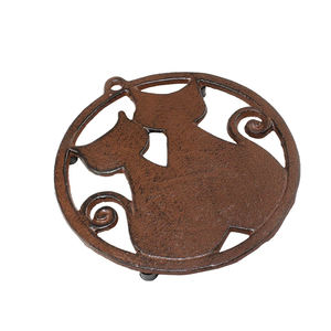 Salvamanteles antiguo de cobre y hoja de metal fundido con pies de goma para platos calientes - Product Image 4