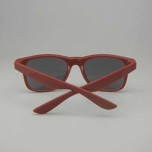 Lunettes de soleil UV400 tendance pour hommes Lunettes à monture verte avec revêtement en caoutchouc Lunettes de conduite noires avec options jaune violet bleu - Product Image 5