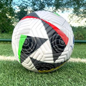 <span class=keywords><strong>Ballon</strong></span> <span class=keywords><strong>de</strong></span> football professionnel personnalisé taille 5 en cuir PVC thermocollé, résistant à l'usure et durable pour les matchs et l'entraînement - Product Image 4
