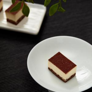 Chất lượng cao Mousse bánh bán buôn Hot Bán Tiny Tiramisu bánh OEM ODM nhập khẩu thực phẩm giá bán buôn - Product Image 4