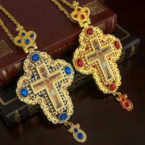 Ожерелье с крестообразным кремом