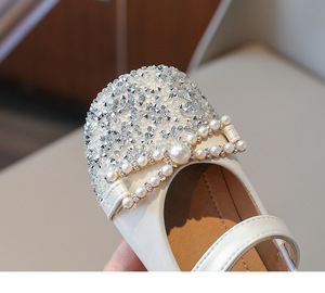 Scarpe da principessa ragazze 2024 nuove scarpe in pelle da ragazza alla moda con suola morbida di cristallo scarpe Casual brillanti - Product Image 4