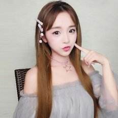 Media peluca natural con pelo largo producto de pelo artificial - Product Image 1