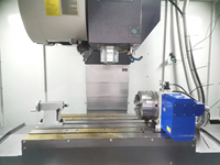 Fraisage CNC lourd de haute précision Vmc1160 Centre d'usinage vertical, nombre d'axes 5/4/3 prix de la fraiseuse CNC