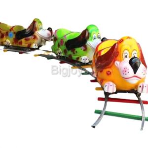 Interesante atractivo <span class=keywords><strong>parque</strong></span> de <span class=keywords><strong>atracciones</strong></span> <span class=keywords><strong>para</strong></span> niños paseos en forma de perro pequeño tren de vía <span class=keywords><strong>para</strong></span> la venta - Product Image 1